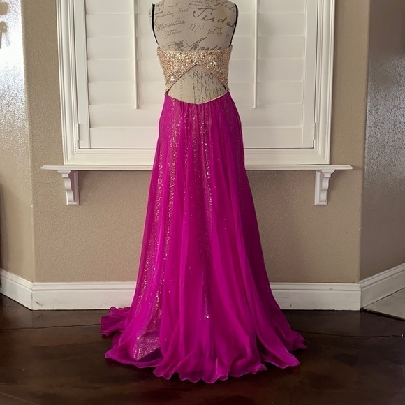 La Femme Magenta Paradise Embellished Layered-Skirt Sweetheart Gown - Picture 6 of 16